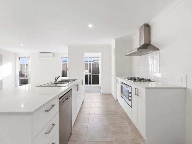 Recently established home in Clementine Estate, Upper Swan
