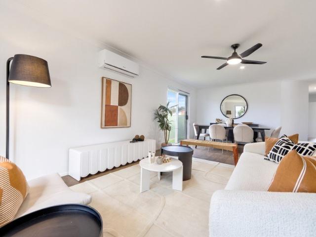 Recently painted, Recently refurbished, Ready to move in!