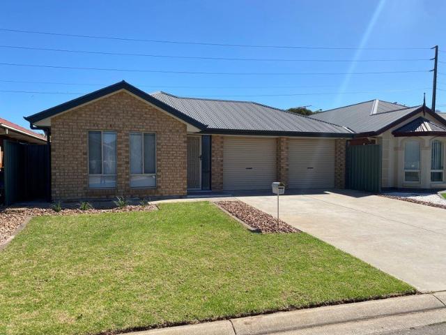 RECENTLY RENOVATED 3 BEDROOM HOME IN FANTASTIC LOCATION!