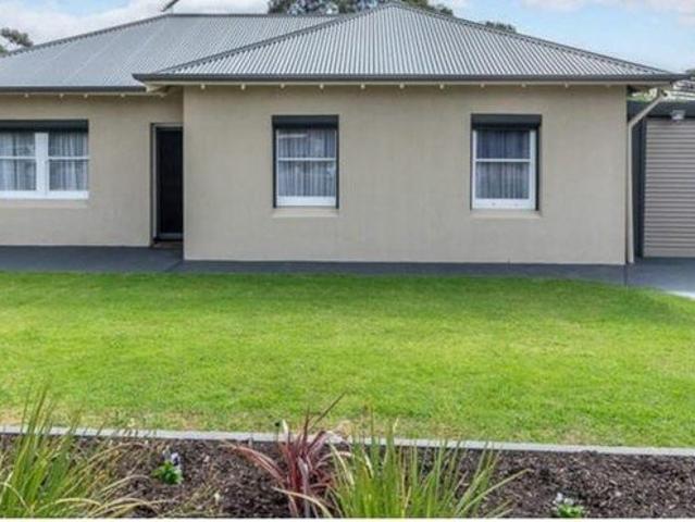 Recently Renovated 3 Bedroom 1 Bathroom Property