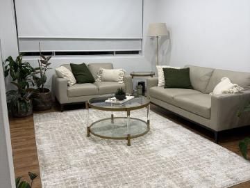 Recently Renovated 2 bedroom Apartment