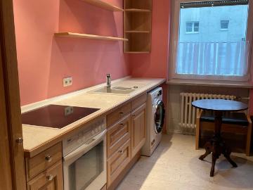 Recently renovated 2 bedroom apartment
