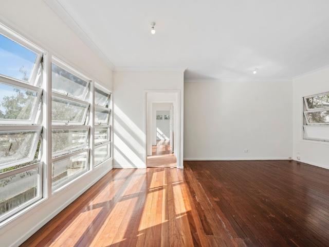 Recently Renovated, 4 Bedroom Home in Rocklea