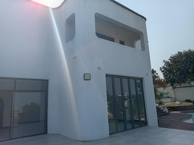 Recently Renovated 6 Bedroom Double Storey Family Home For RENT