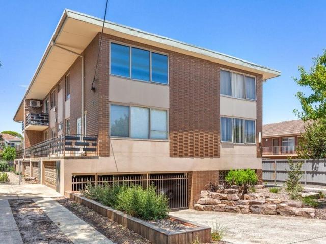 Stylish Renovated Living in Prime Ormond Location