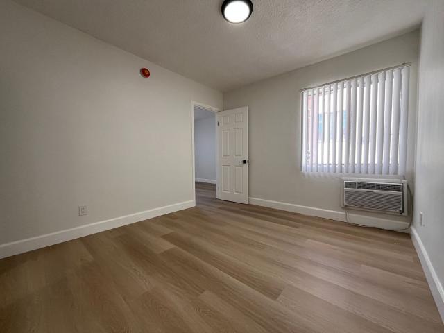 Fully Renovated 3BR/1BA in the Heart of LA Parking Included!