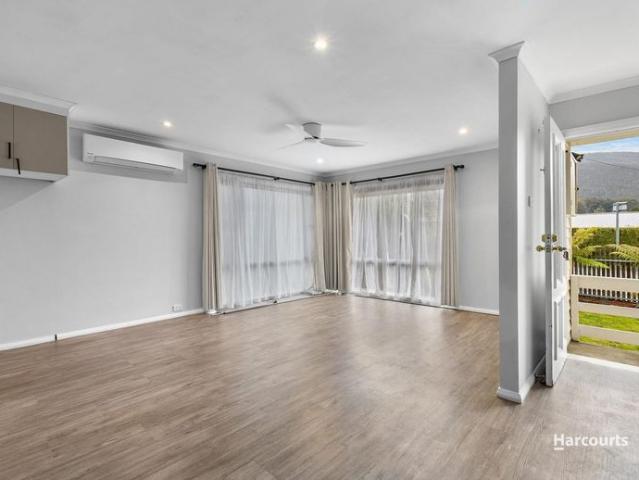 Recently Renovated Family Home Close to Town