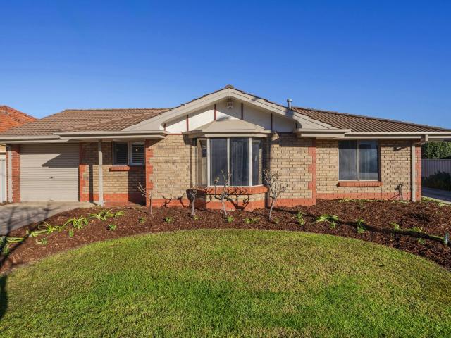 Recently Renovated Homette in a Prime City to Coast Location