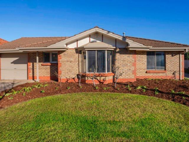 Recently Renovated Homette in a Prime City to Coast Location