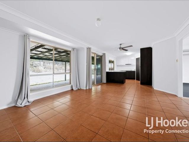 Recently Renovated Low Set Home!