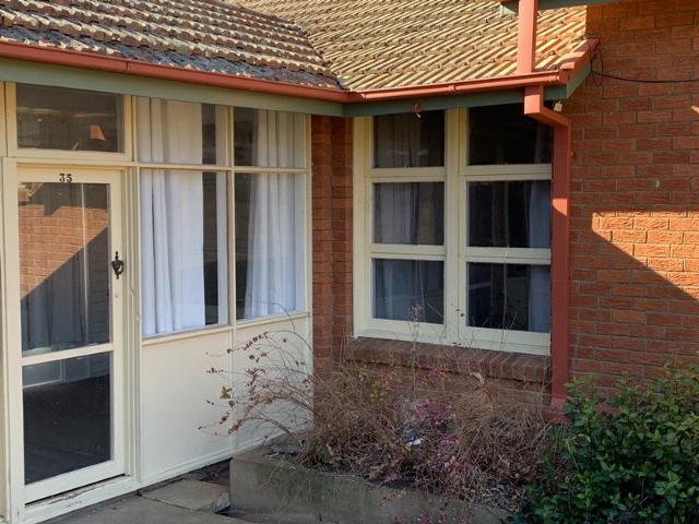 Recently Renovated, Large 1 Bedroom Unit