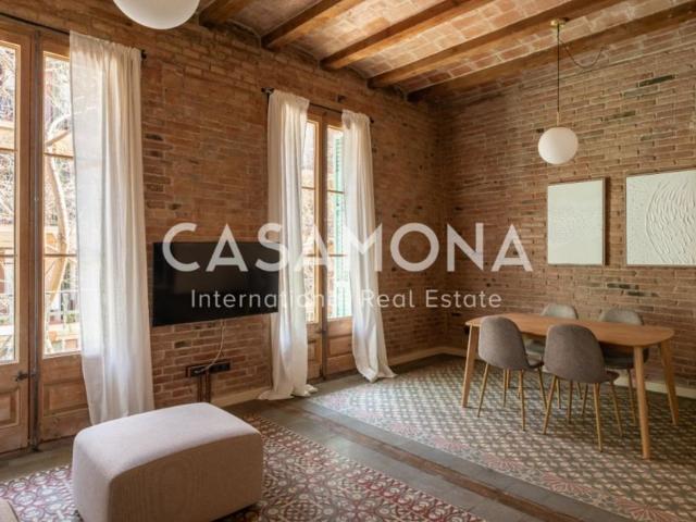 Recently Refurbished 3 Bedroom Apartment with Catalan Features near Passeig de Gràcia