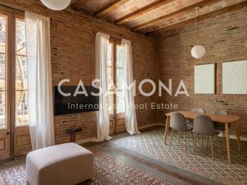 Recently Refurbished 3 Bedroom Apartment with Catalan Features near Passeig de Gràcia