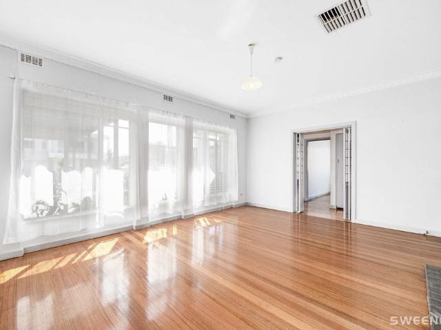 Recently refurbished three bedroom home within close proximity to Altona beach foreshore
