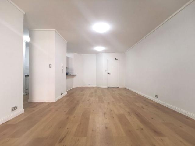 Recently Refurbished Garden Facing 2 Bedroom Apartment
