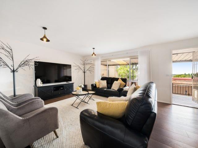 Recently Refreshed Freestanding 4 Bedroom Townhouse