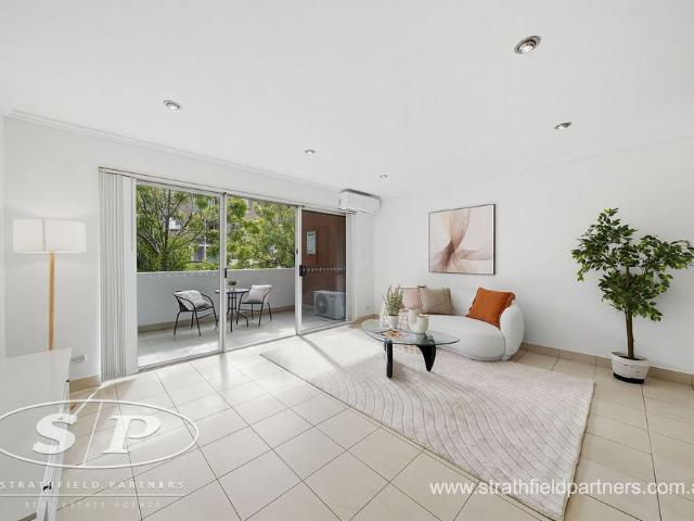 Recently Refreshed Split Level Apartment with Dual Balconies