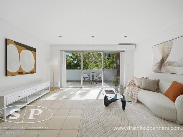 Recently Refreshed Split Level Apartment with Dual Balconies