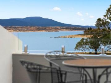 Jindabyne, Snowy River, Victoria - Terrace