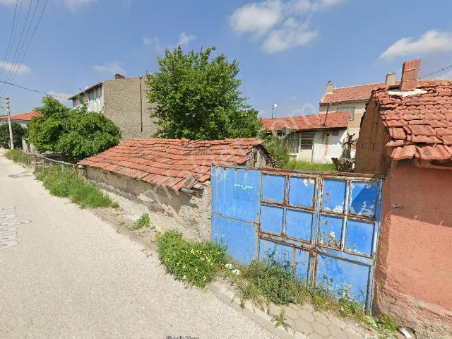 Recep Ümit Emlak'tan Fevziçakmak Mahallesinde Satılık 138 M2 Müstakil Yer Evi