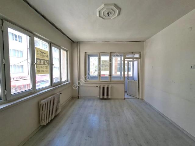 Recep Ümit Emlak'tan Hacı Seyit Mahallesi Hatboyu Yakınında Satılık 3+1 Asansörlü Daire