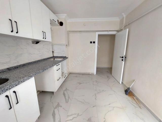Recep Ümit'ten Büyük Park Karşısı Gazi Yakup Satar Caddesi Yanı Satılık 2+1 Daire