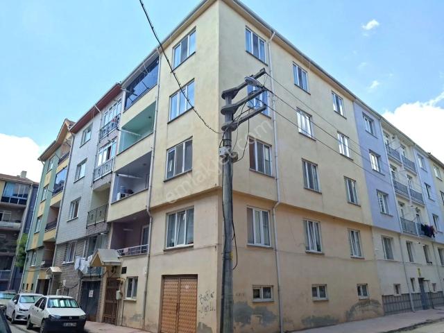 Recep Ümit'ten Gaffar Okan Caddesi Yakınında Satılık 3+1 Daire