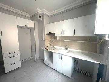 Recep Ümit'ten Gazi Yakup Satar Caddesi Üzerinde Büyük Park Karşısı Kiralık 3+1 Asansörlü Daire