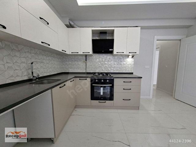 RECEP ÜMİT'TEN DERMAN CAD YANI SATILIK SIFIR 3+1 FERAH DAİRELER