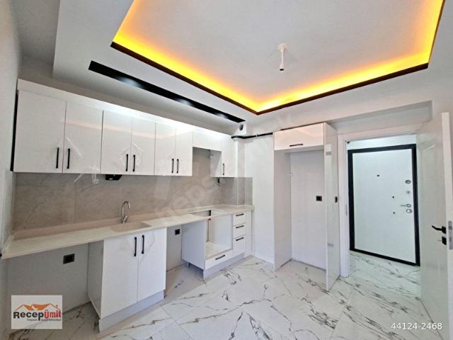 RECEP ÜMİT'TEN ESENTEPE MAHALLESİNDE SATILIK [ SIFIR ] ASANSÖRLÜ EBEVEYN BANYOLU 2+1 LUX DAİRE