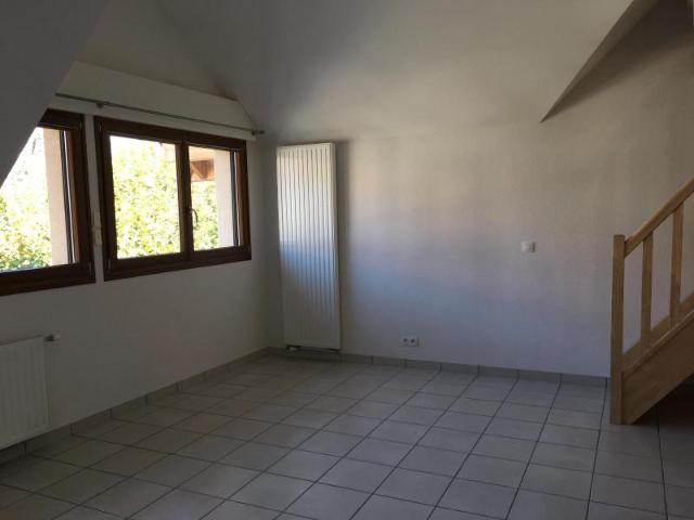 Recherche location Beaumont, contactez notre agence pour une visite: appartement T3 à louer à Beaumont N°GES67340008 585 location