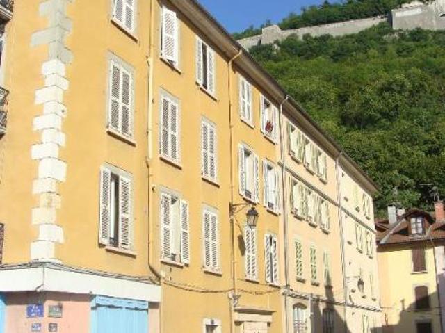 Recherche location Grenoble, contactez notre agence pour une visite: appartement T1 à louer à Grenoble N°GES60090007 585 location