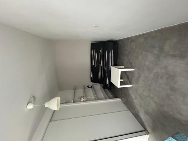 Recherche location Grenoble, contactez notre agence pour une visite: appartement T1 à louer à Grenoble N°GES60090007 585 location