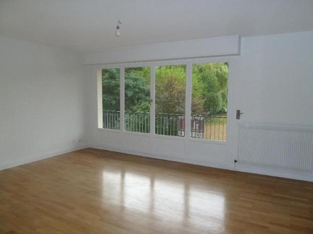 Recherche location Grenoble, contactez notre agence pour une visite: appartement T3 à louer à Grenoble N°GES69630268 585 location