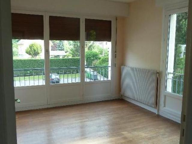 Recherche location Grenoble, contactez notre agence pour une visite: appartement T3 à louer à Grenoble N°GES69630268 585 location