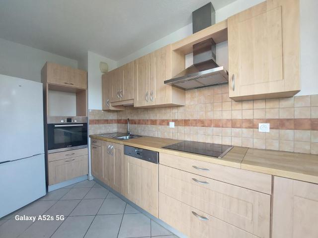 Recherche location DOMENE, contactez notre agence pour une visite: appartement T3 à louer à DOMENE N°GES93280022 585 location