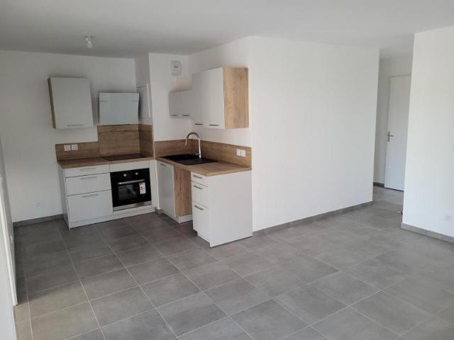 Recherche location LYON, contactez notre agence pour une visite: appartement T3 à louer à LYON N°LAPP100795 location