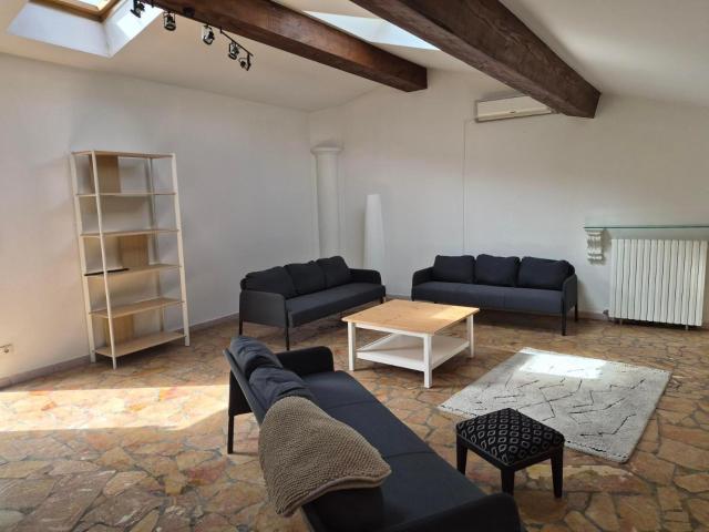 Recherche location LYON, contactez notre agence pour une visite: maison T7 à louer à LYON N°LMAI97601 location