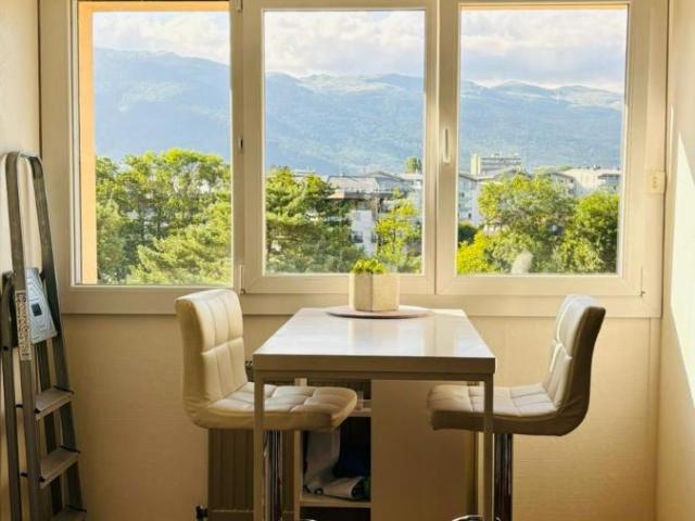 Recherche location ST GENIS POUILLY, contactez notre agence pour une visite: appartement T3 à louer à ST GENIS POUILLY N°LAPP101230 location