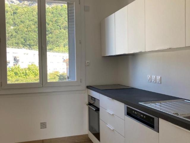 Recherche location ST MARTIN LE VINOUX, contactez notre agence pour une visite: appartement T3 à louer à ST MARTIN LE VINOUX N°GES92740035 586 location