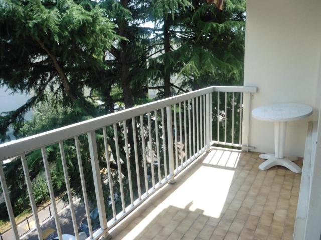 Recherche location TASSIN LA DEMI LUNE, contactez notre agence pour une visite: appartement T2 à louer à TASSIN LA DEMI LUNE N°LAPP7882 location