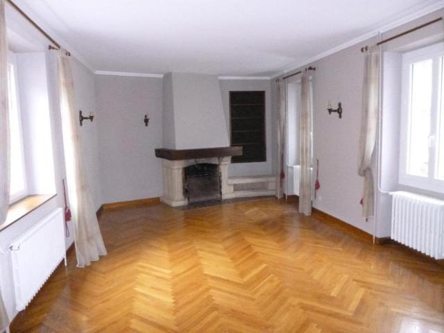 Recherche location Voiron, contactez notre agence pour une visite: appartement T5 à louer à Voiron N°GES72680001 588 location