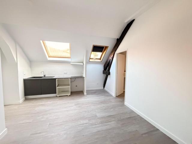 Recherche location Voiron, contactez notre agence pour une visite: appartement T1 à louer à Voiron N°GES77550009 588 location