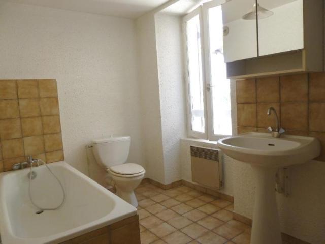 Recherche location VOIRON, contactez notre agence pour une visite: appartement T1 à louer à VOIRON N°GES10220014 588 location