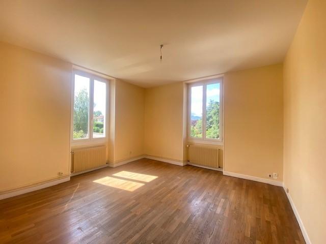 Recherche location VOIRON, contactez notre agence pour une visite: appartement T3 à louer à VOIRON N°GES77640001 588 location