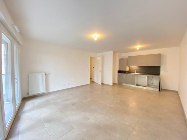 Recherche location VOIRON, contactez notre agence pour une visite: appartement T3 à louer à VOIRON N°GES78300002 588 location