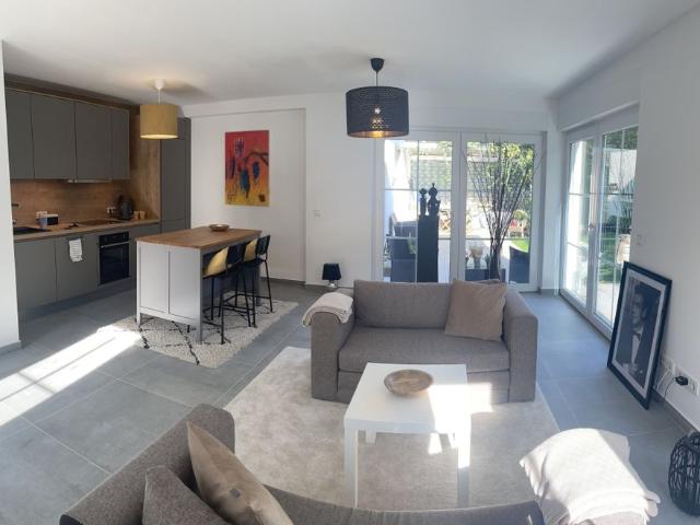 Rechtsrheinisch wohnen – Modern mit Stil