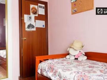 ¡En alquiler! Acogedora habitación en alquiler en un apartamen.
