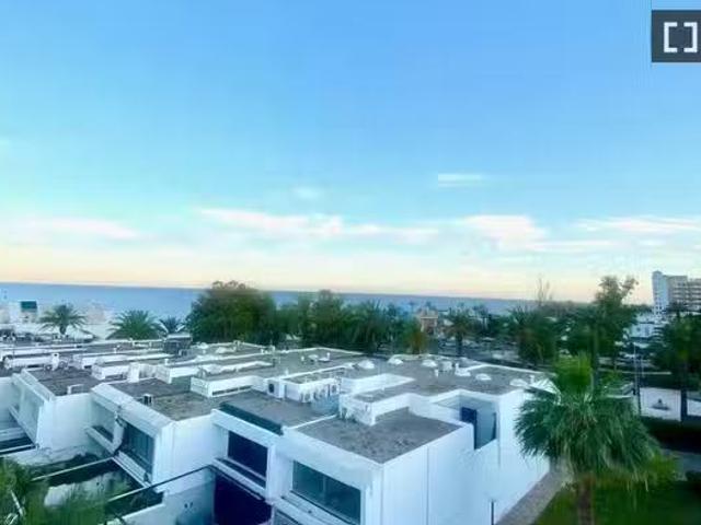 Acogedor Apartamento de 3 habitaciones en alquiler en Roquetas.