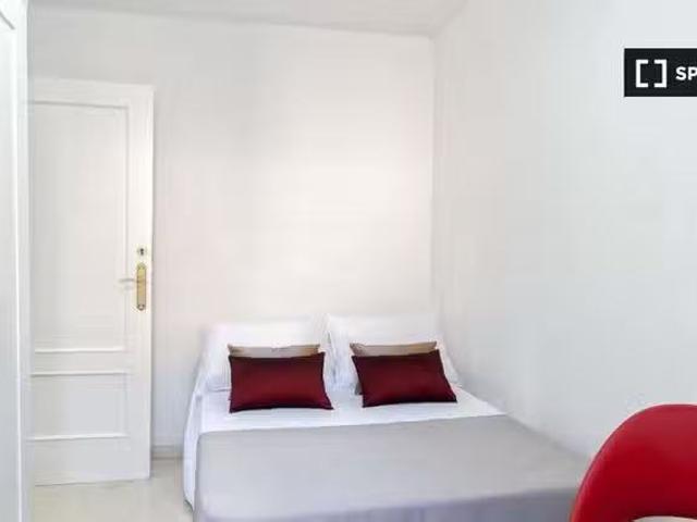 Nuevo Bonita habitación en alquiler en Pio XII, Alicante